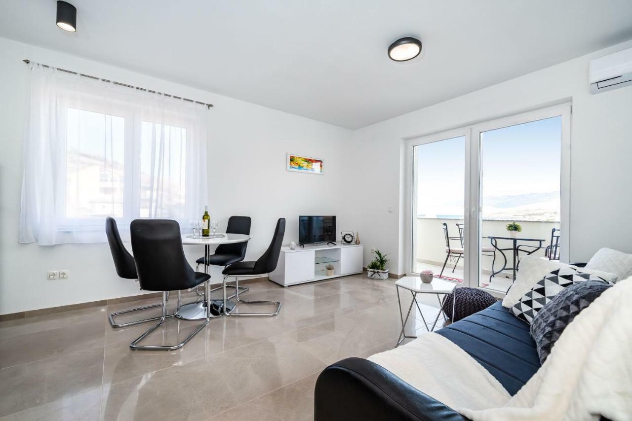 Apartment Matej B Pag Town